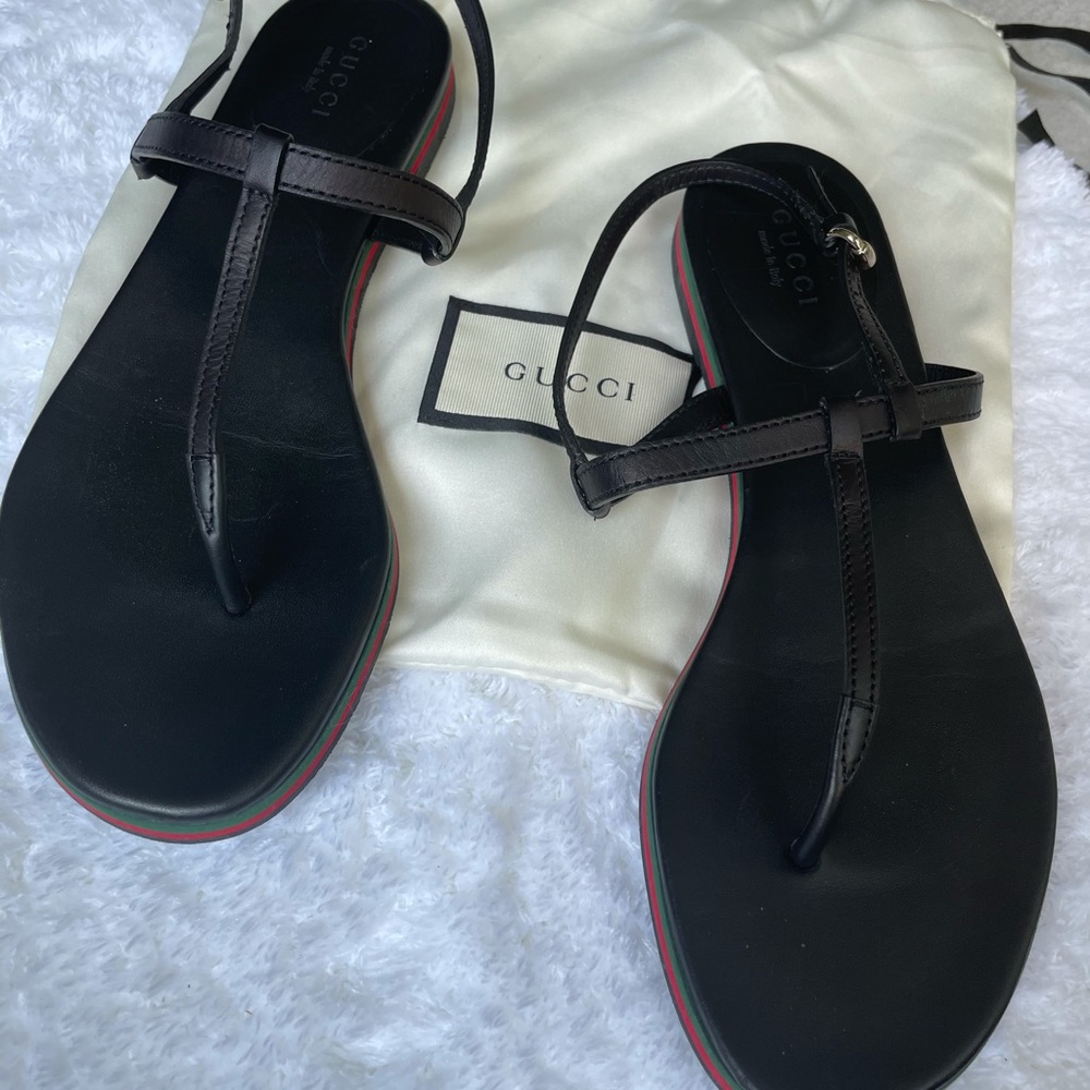 Authentic flat Gucci t strap sandals